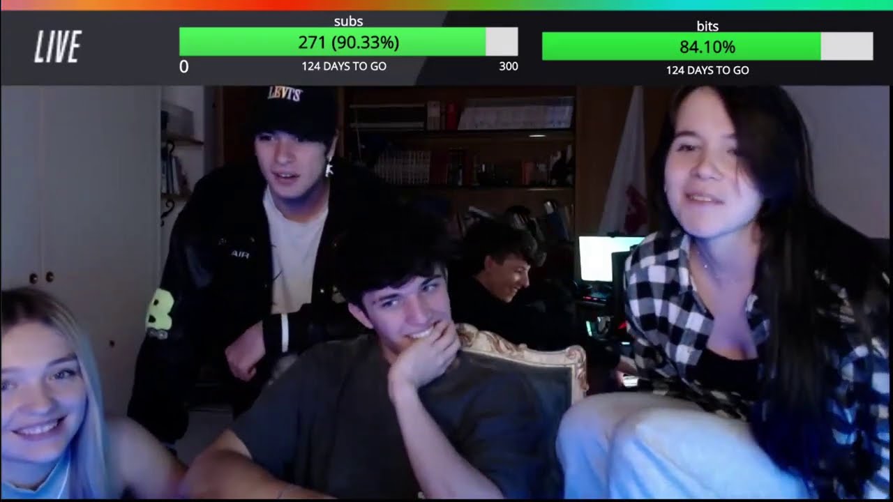 Valerio Mazzei risponde alle domande della chat insieme a 2 Tik Toker