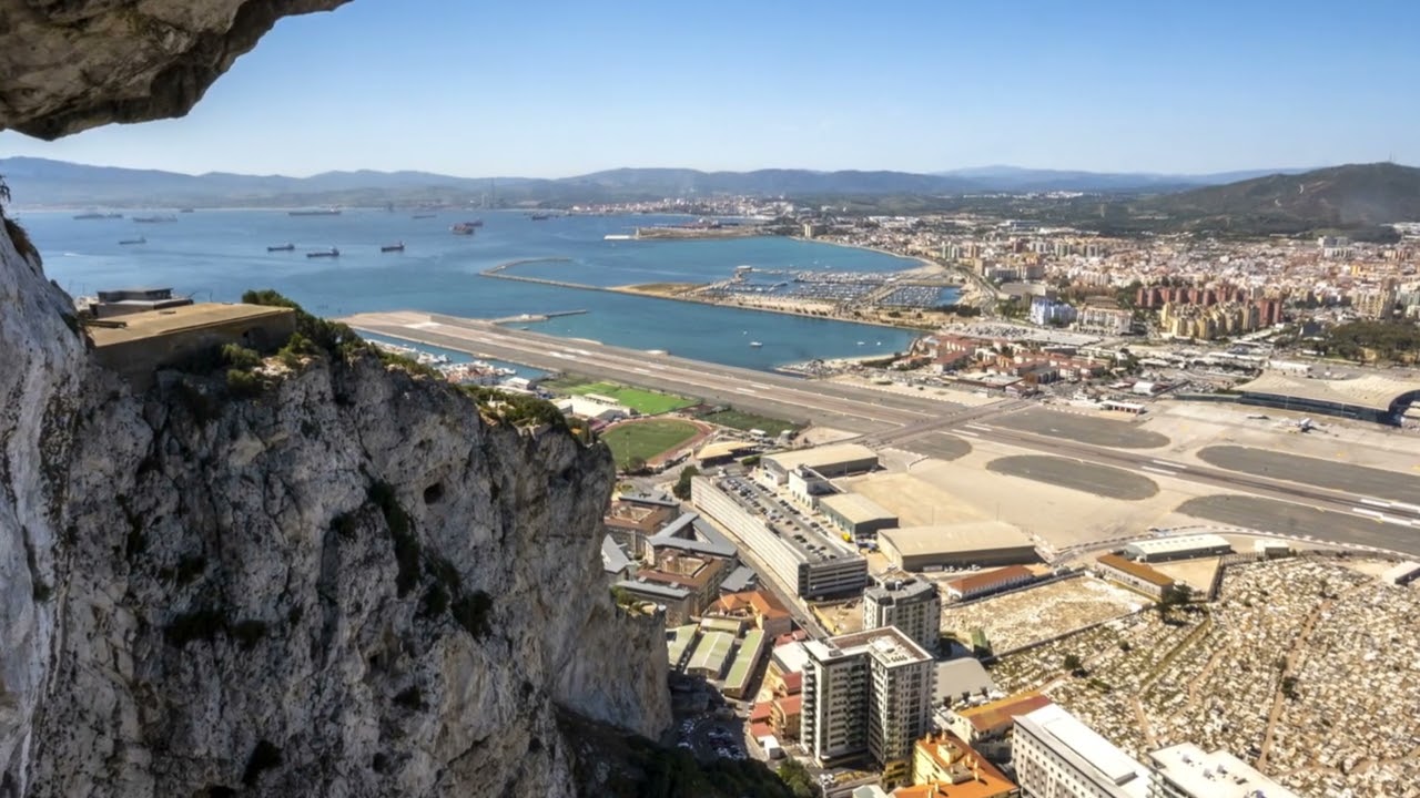 WHY YOU SHOULD CONSIDER MOVING TO LA DUQUESA ON THE COSTA DEL SOL!!!