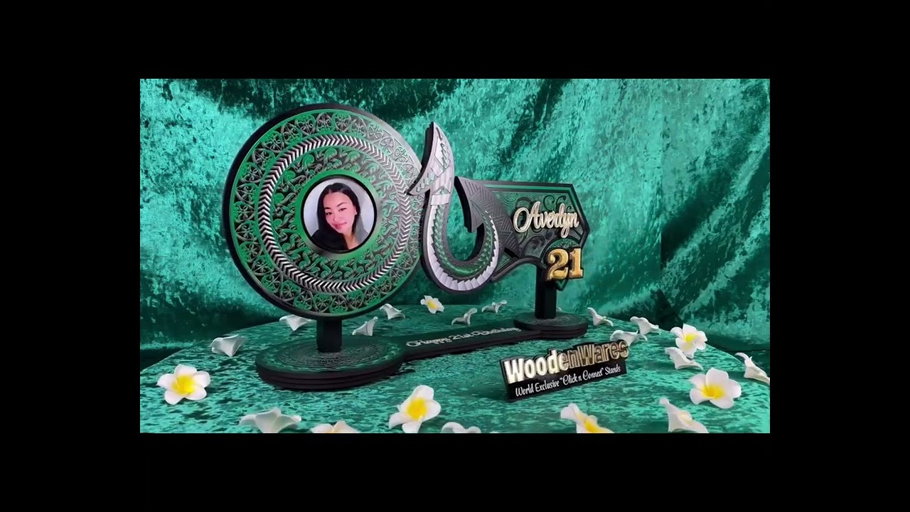 EM184 Hook Design: Maori Key in Emerald Green Blended into Black – Unique Birthday Keys Australia!