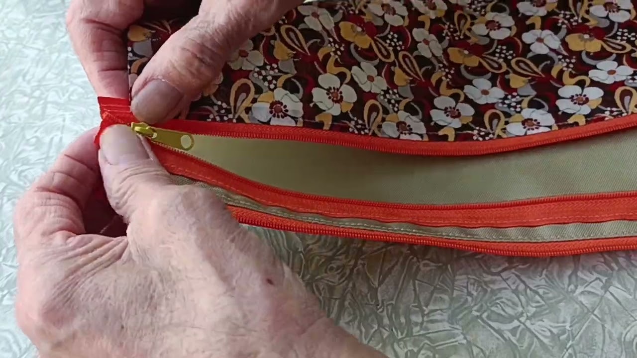 ミシンおじさんの前回ミニ財布（2/23の続き）です