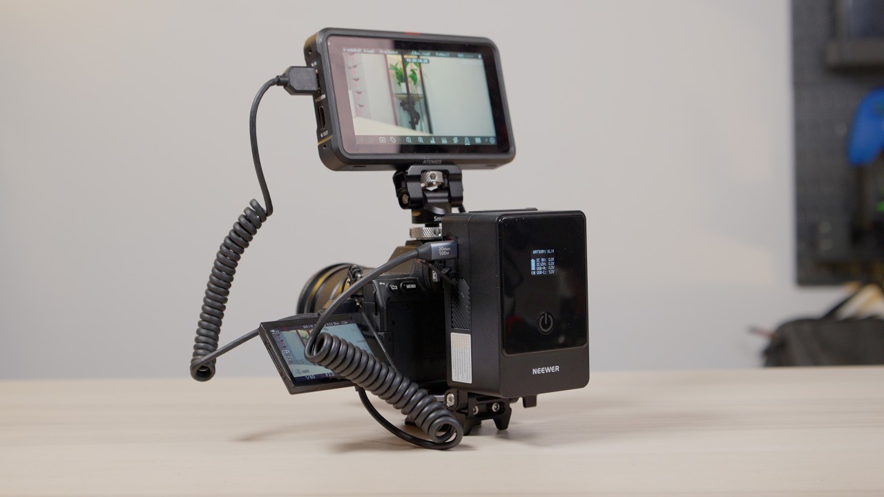 Neewer Mini V Mount Battery Review: Tiny But Powerful (12 Hours of