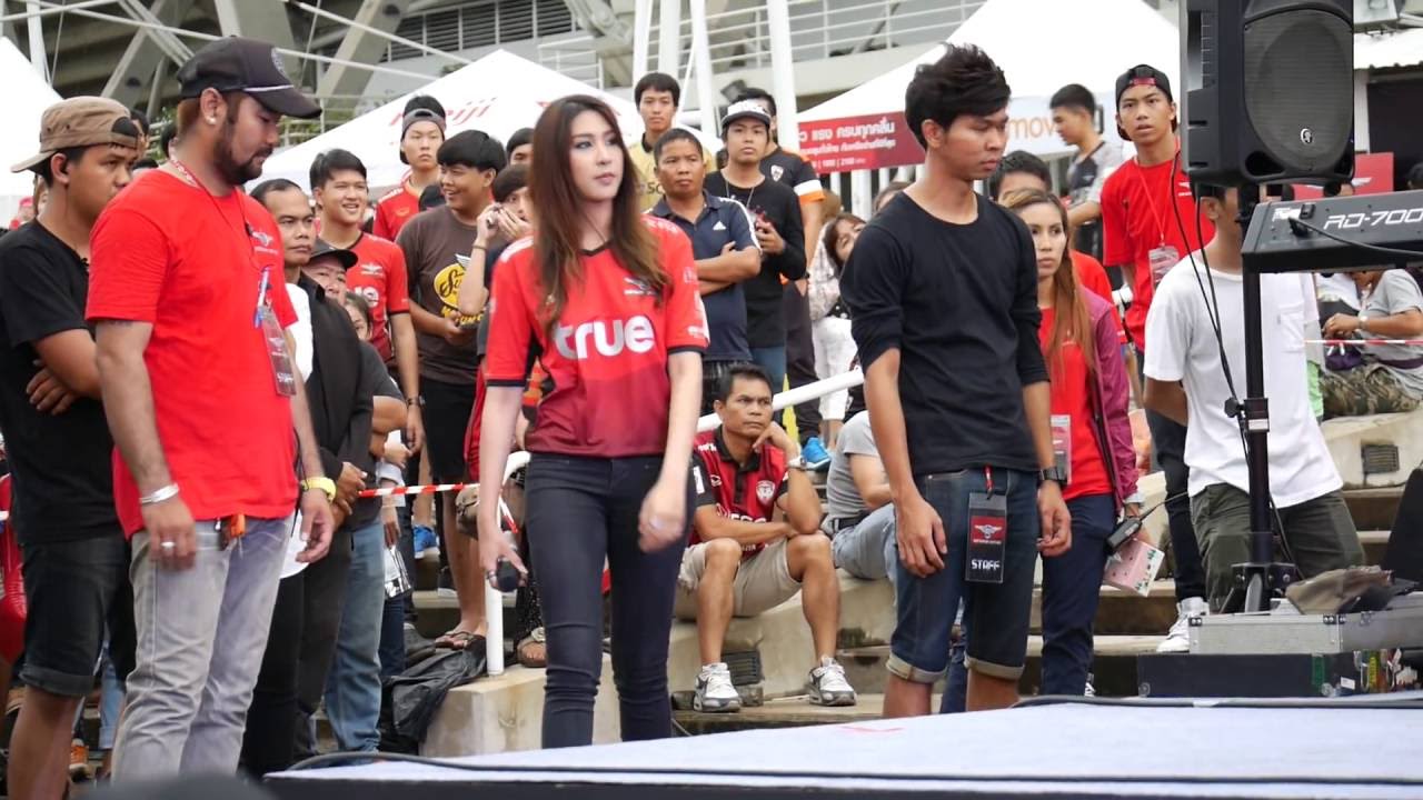 ความเชื่อ - เอม สาธิดา @ The Champion Concert 10.07.2016 #TeamAIMazing