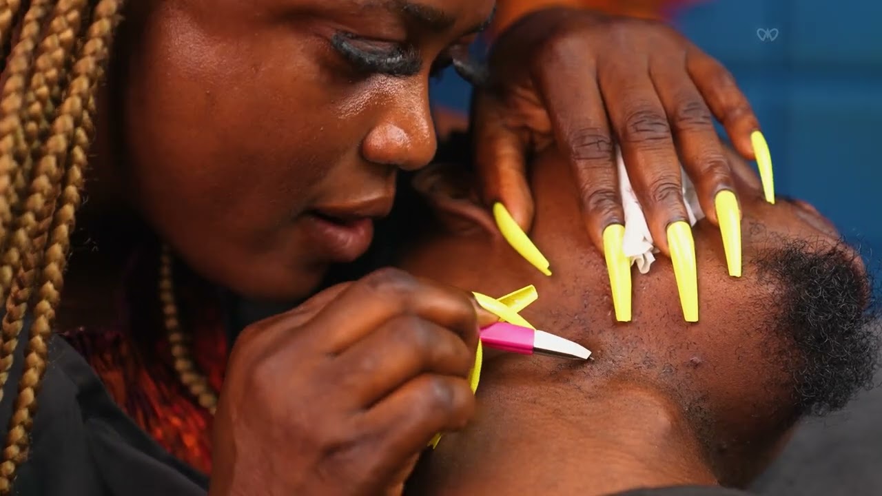 Whisper and gum ✨ASMR Beard Nitpicking and Scratching with Relaxing Neck Massage