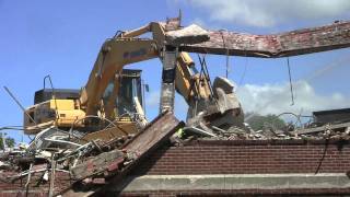 Case Avenue School - Demolition3