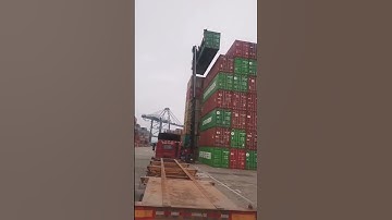 Empty Container shifting by forklift @TheLogisticsTV   #loading #unloading #truck#logistics #yard