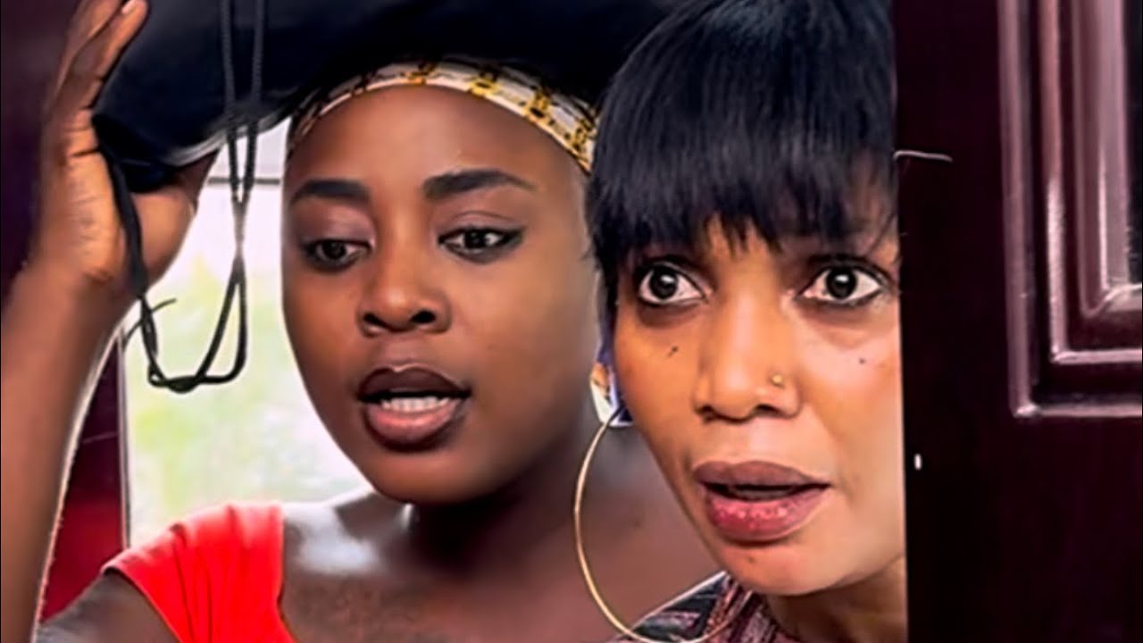 Властная жена дает пощечину своей невестке… и своей собственной в ответ.