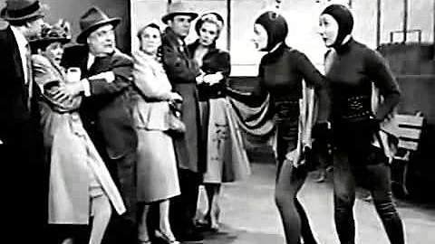 I LOVE LUCY -LUCY _ ETHEL DRESS UP AS MARTIANS 00_...