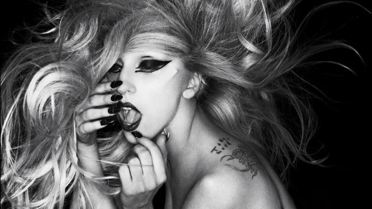 Песня ночная леди. Леди Гага обои. Marry the Night леди Гага.
