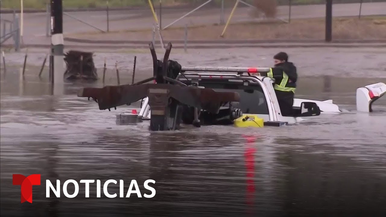 Lluvias torrenciales y fuertes nevadas atraviesan California de norte a sur | Noticias Telemundo