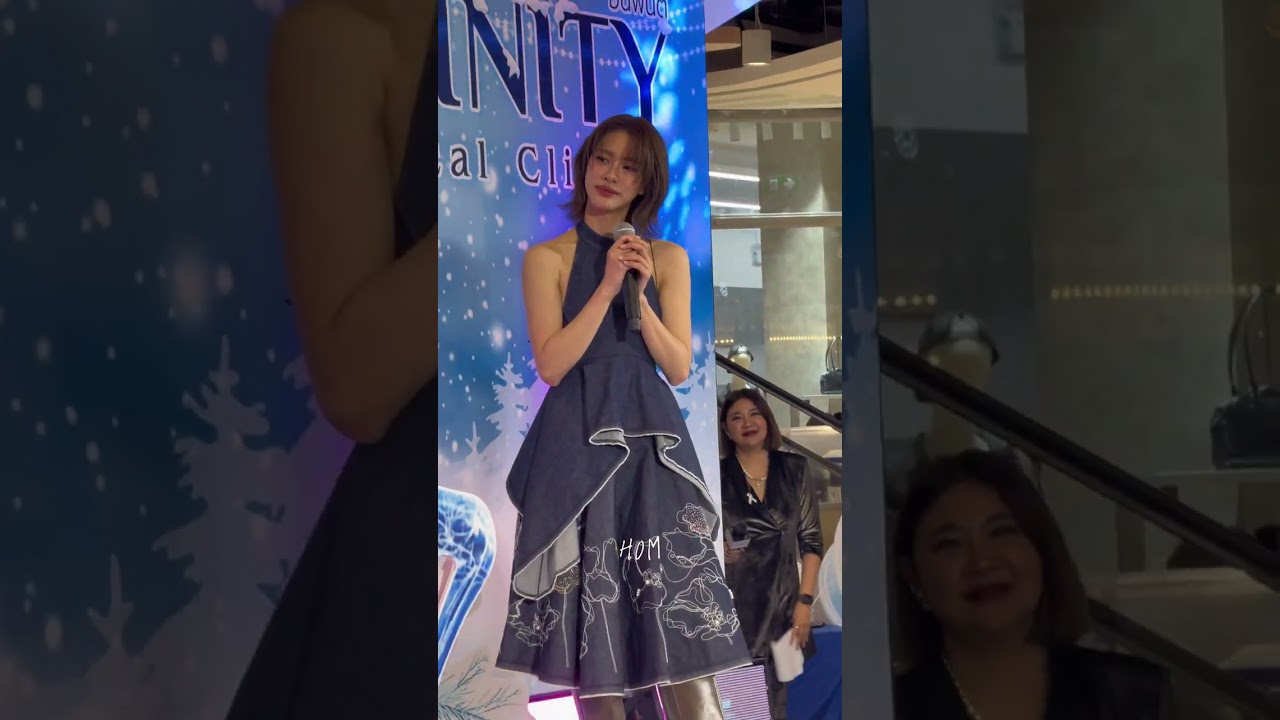 21.12.2025 Emi Thasorn - มากกว่าที่รัก (More Than Words) @ Robinson Lifestyle Kanchanaburi