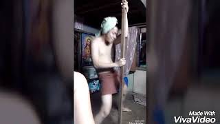 POOR COUPLE VINES
