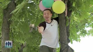 Достаньте шарики с дерева! Самое смешное видео в мире / Смешной и еще Смешнее