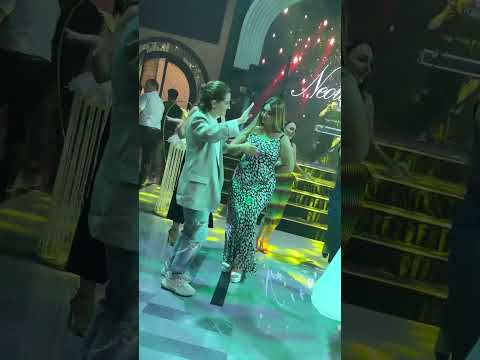 رقص شبنم تووزلو خواننده زیبای آذربایجان