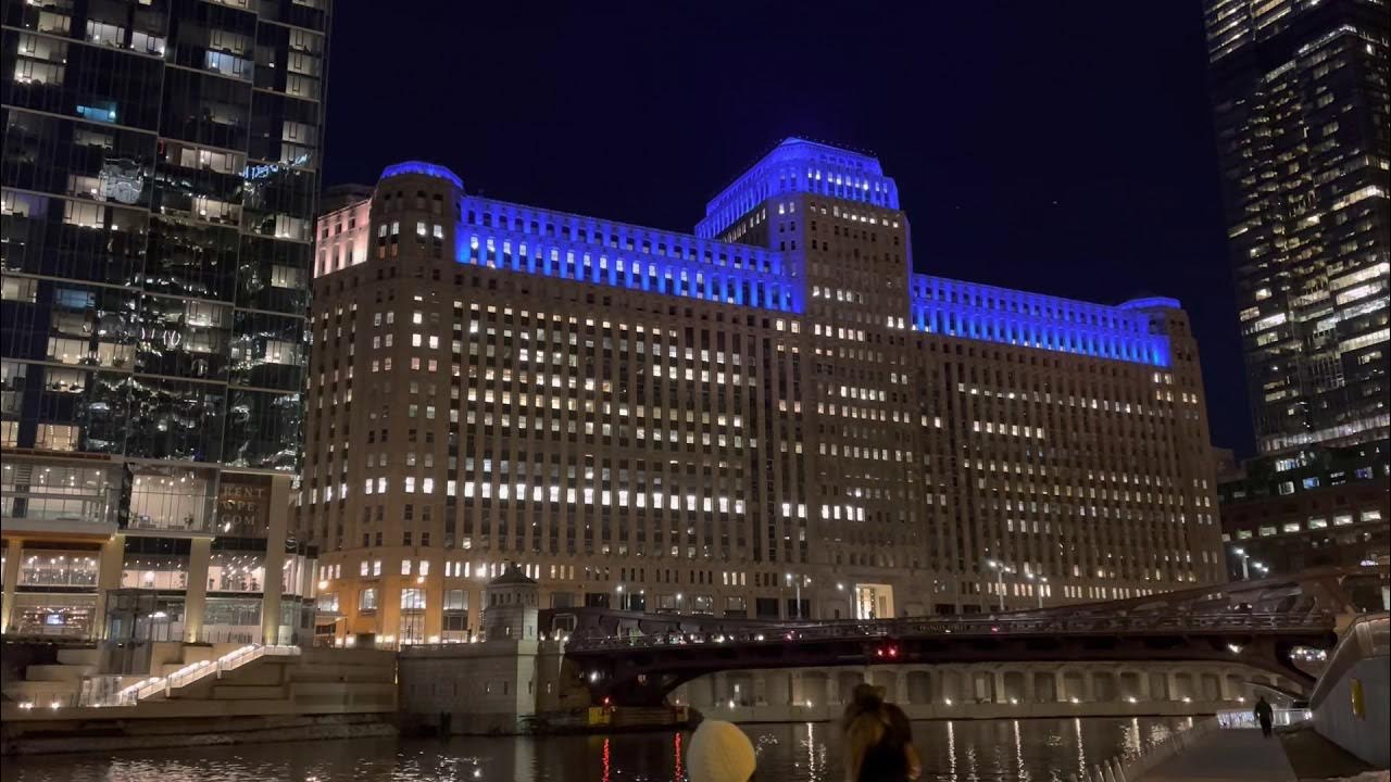 Chicago Merchandise Mart light show resumes in April 2021, testing
