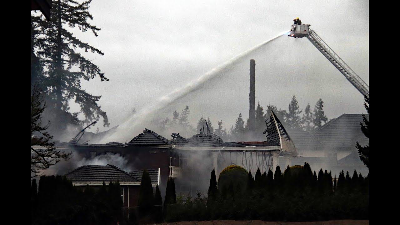 Fatal house fire in Panorama Ridge area of Surrey