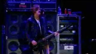 Red Morning Light Kings of Leon Live @Reading 2009