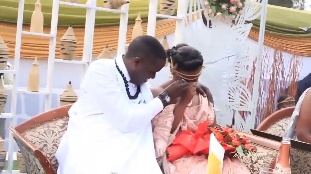 EPHREM & UWERA ,UMUHANGO WO GUSABA NO GUKWA