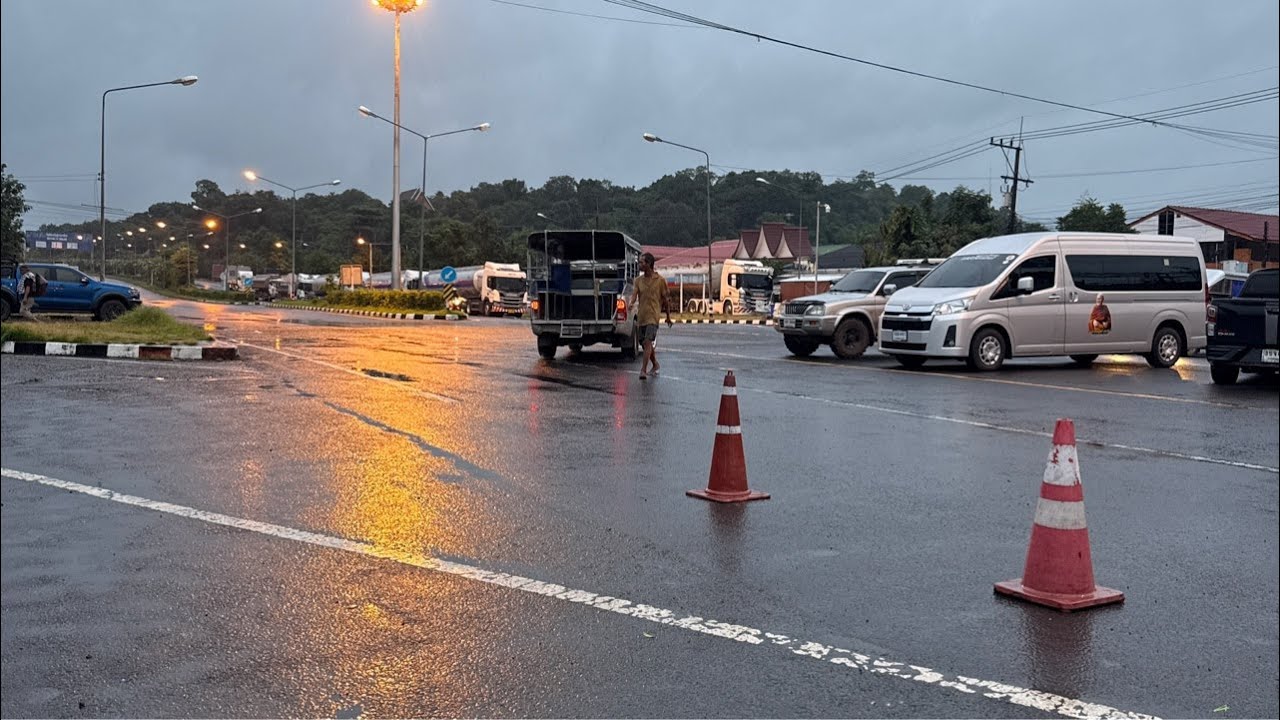 บิณฑบาตเช้าที่ช่องเม็ก 8/3/69