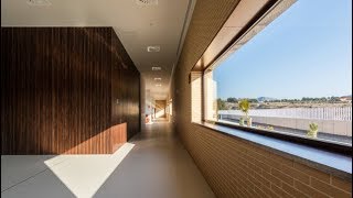 Monóvar Funeral Home / Estudio Arze (4K)