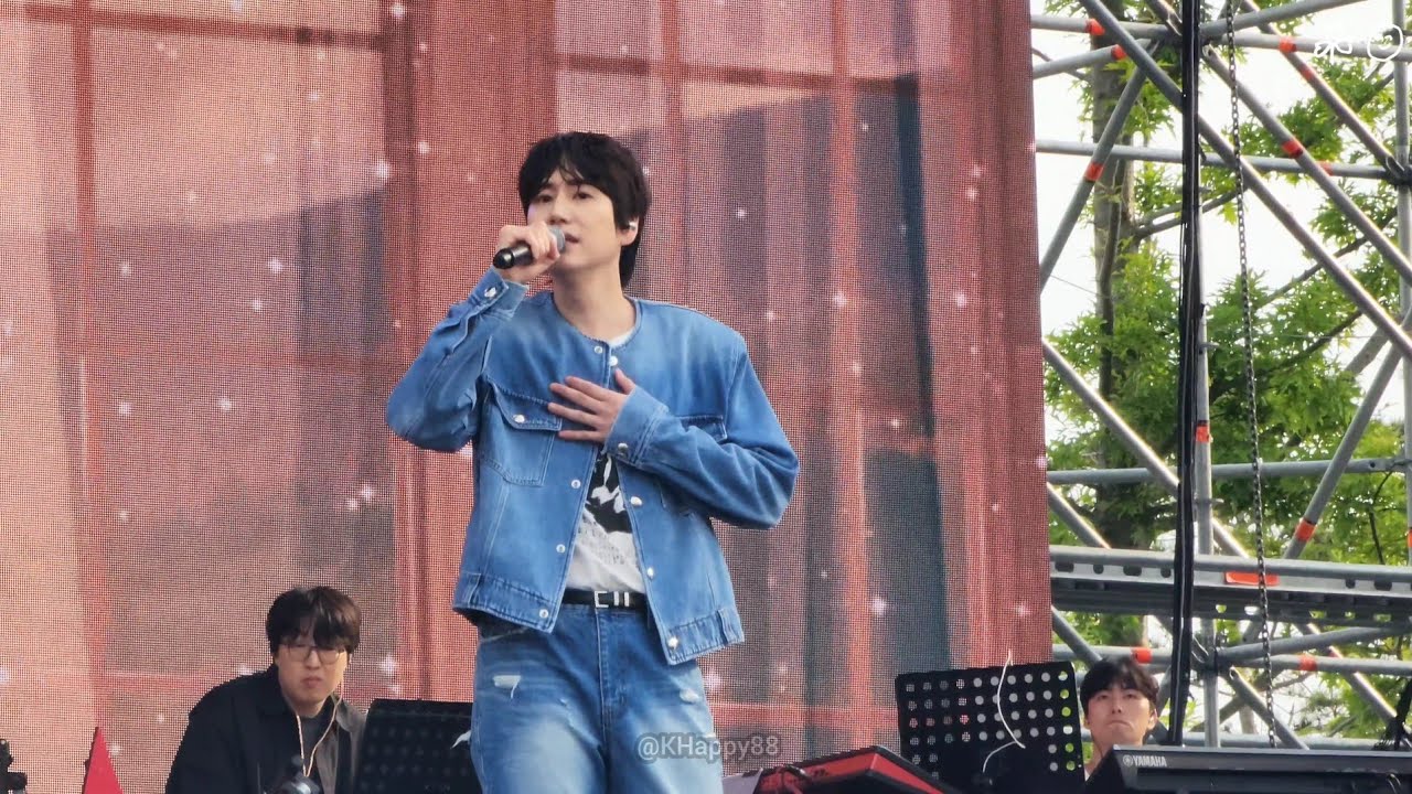 250601 규현 위버스콘 페스티벌 '바람' 직캠 | KYUHYUN Weverse festival 'Wind' fancam