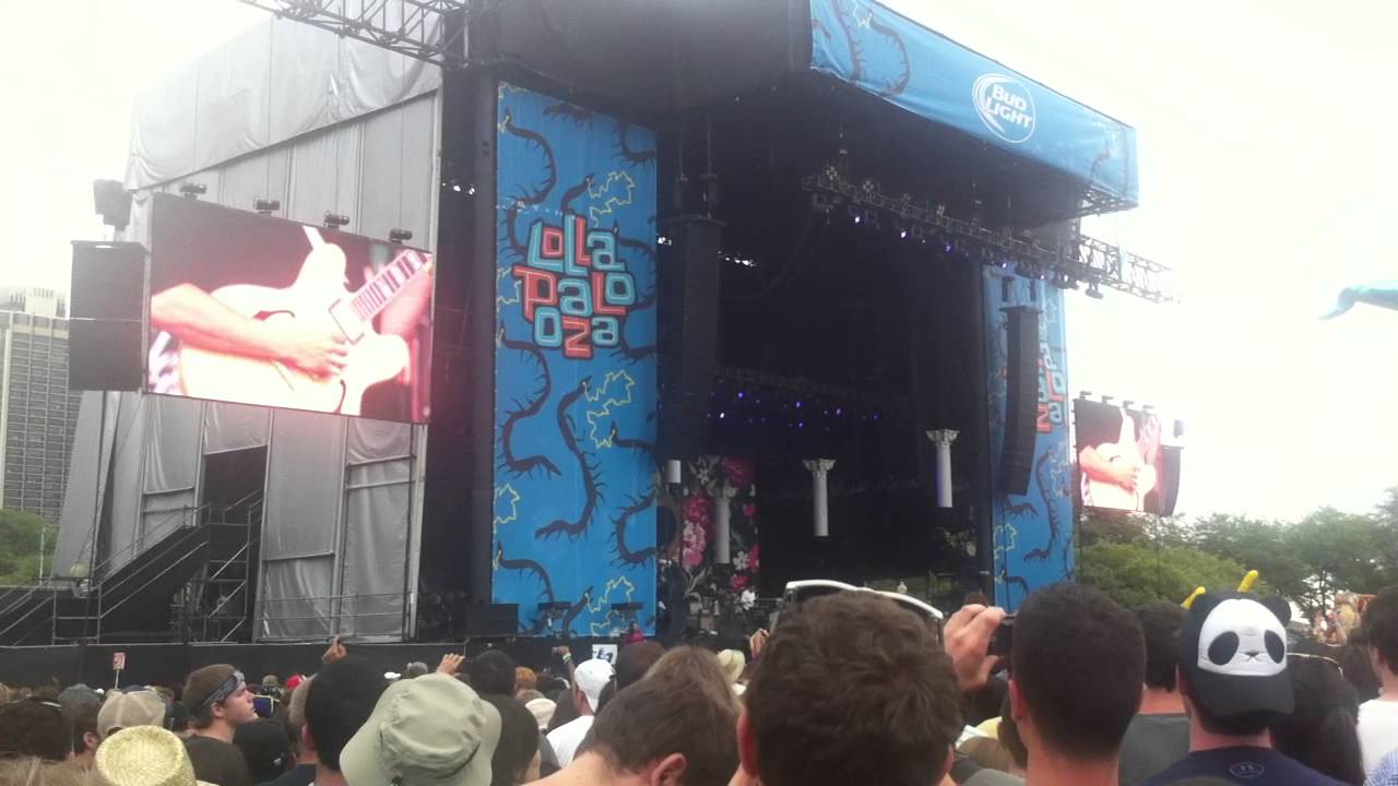 VAMPIRE WEEKEND Cape Cod LIVE! - Lollapalooza 2013 - YouTube