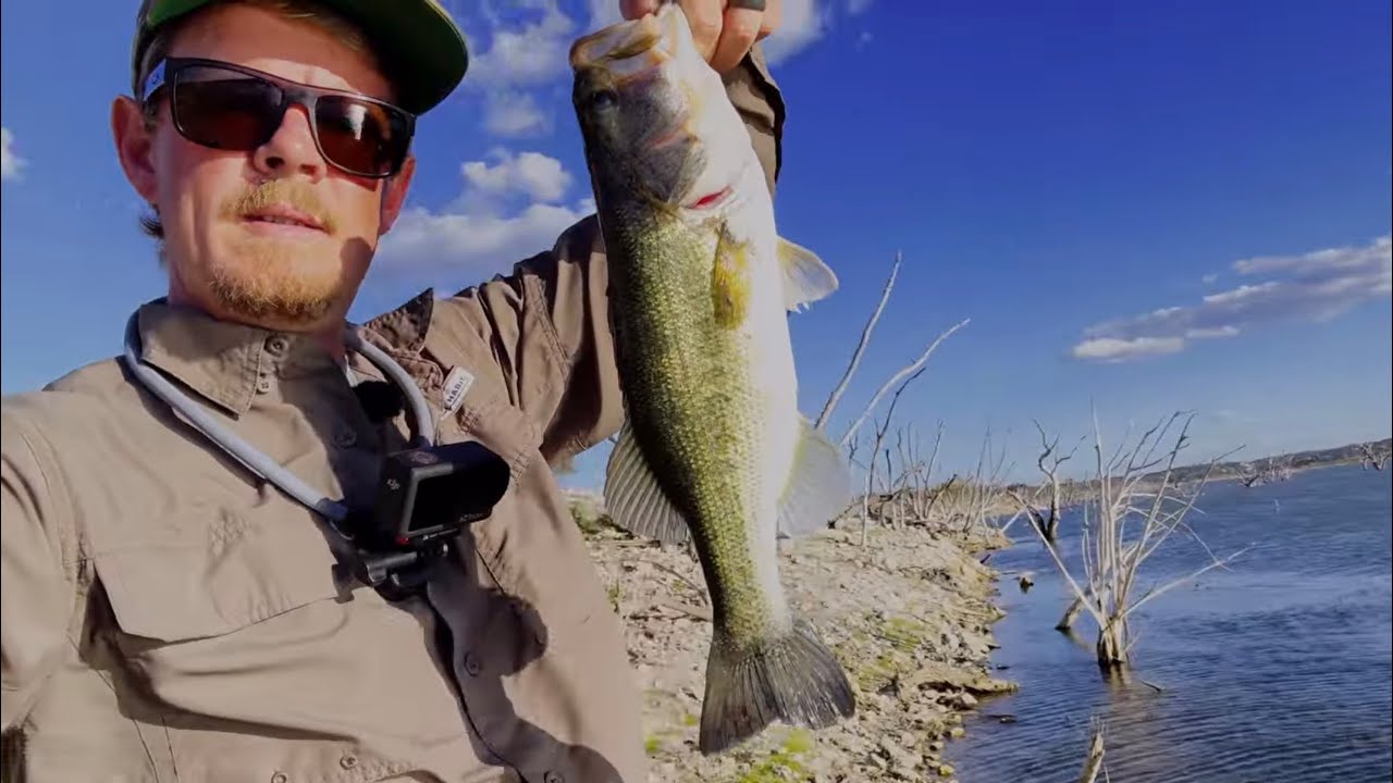 Catching my First  Largemouth Bass of the Year!  Canyon Lake TX Vlog 1