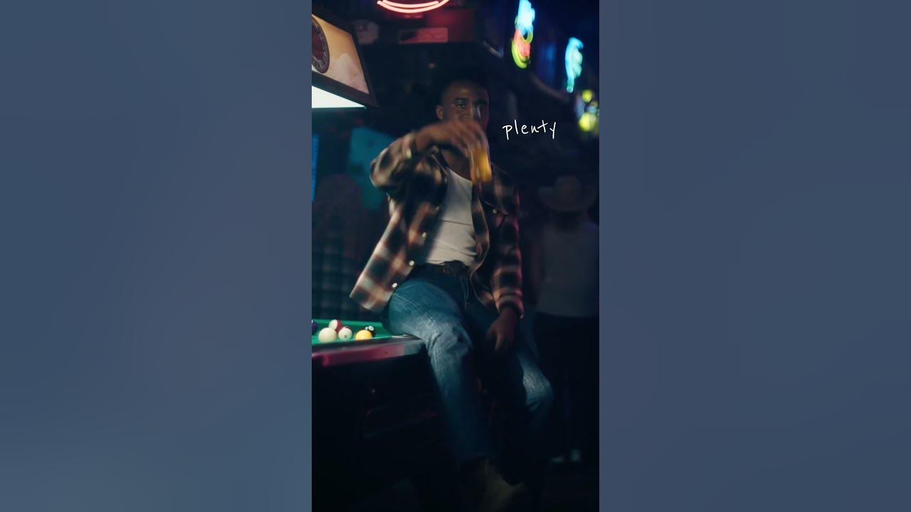 🍻🍻🍻 Shaboozey - A Bar Song (Tipsy) Lyrics