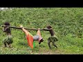 Forest Life - Hai cô gái gặp phải những con người hoang trong rừng - Two girls encounter wild people