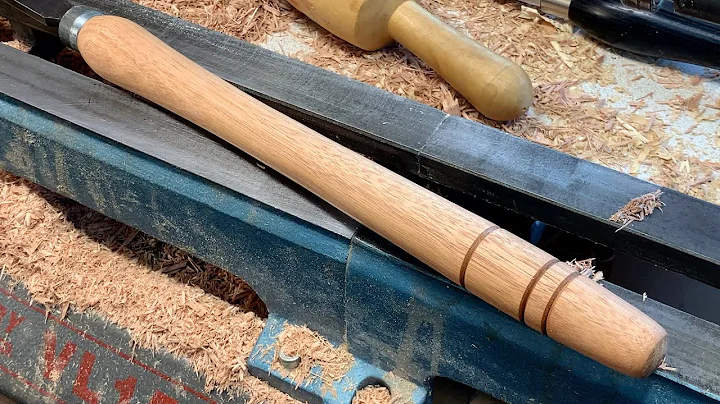 Richard Raffan turns an old table leg into a tool handle for a ¾" scraper.