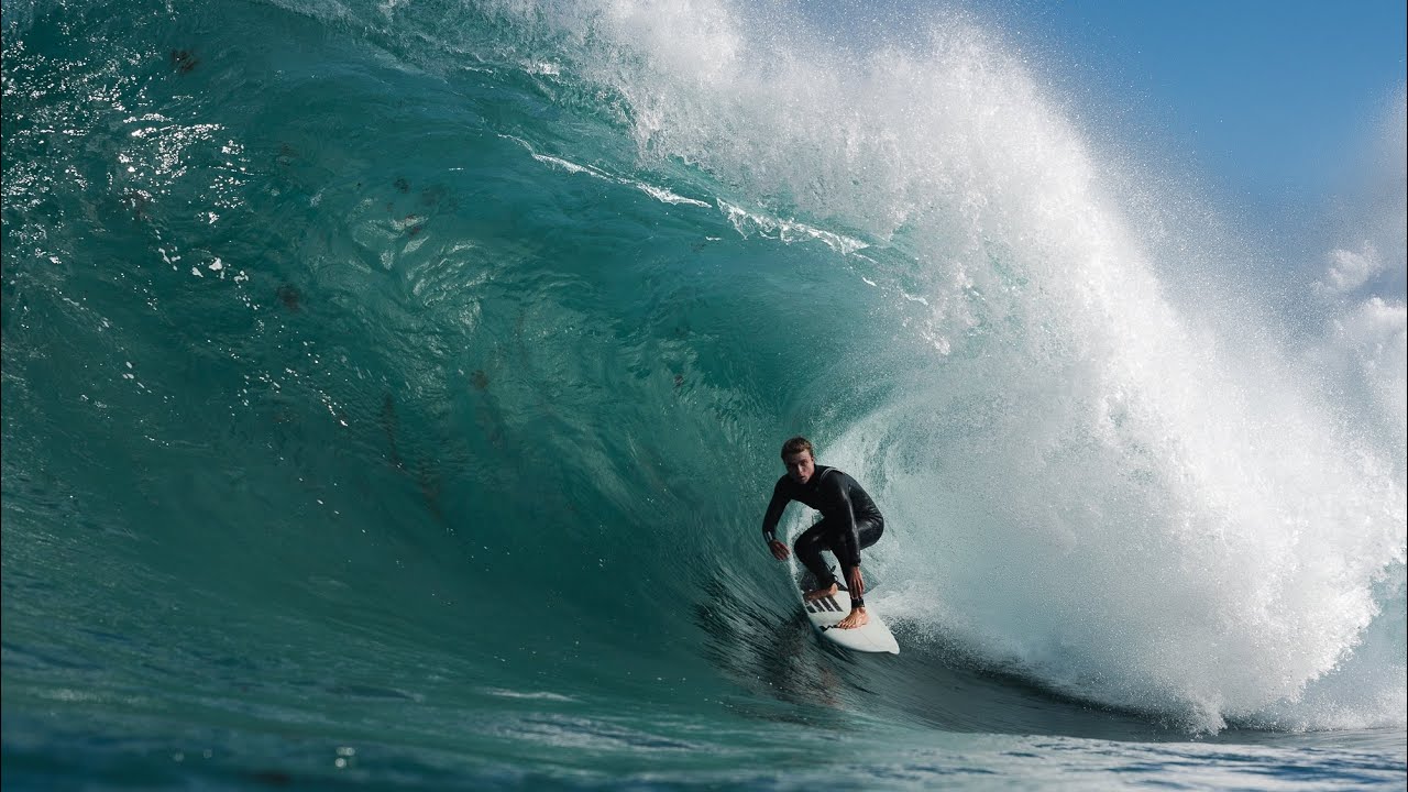 Slow motion barrel at The Box | Original Soundtrack by Me 🌊🎸