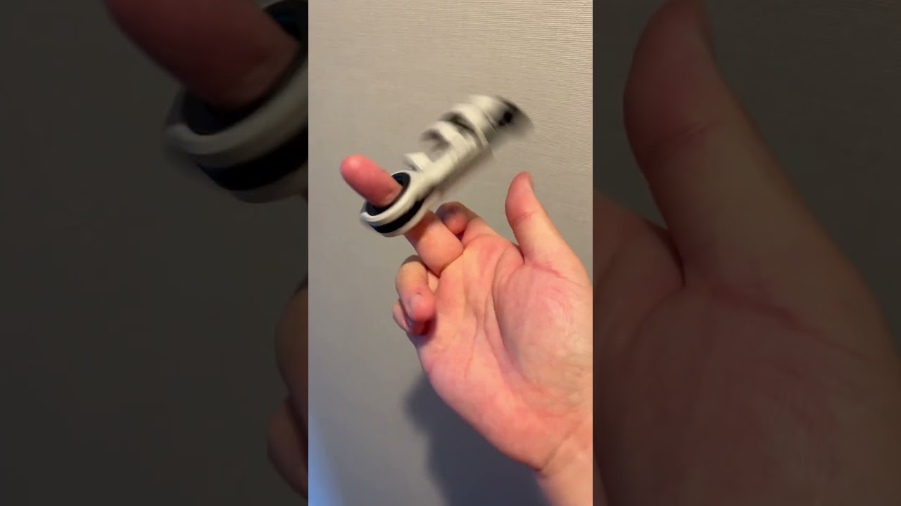 GoBiggeR Sinian Aluminum フィジェットトイ この白色はマイクロアーク