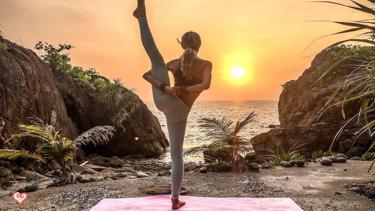 ⁣Advanced / Intermediate Yoga Flow ♥ Expand Your Practice