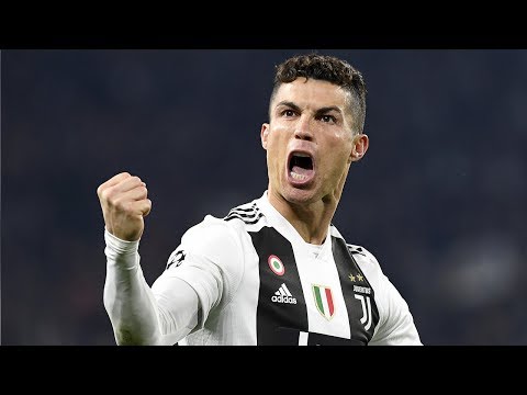 Cristiano Ronaldo wins the Juventus March MVP award with EA Sports!