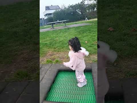 نطينا نطينا بسما علينا بربر باربيرررر   اعتني ايفانا ولارين هوم