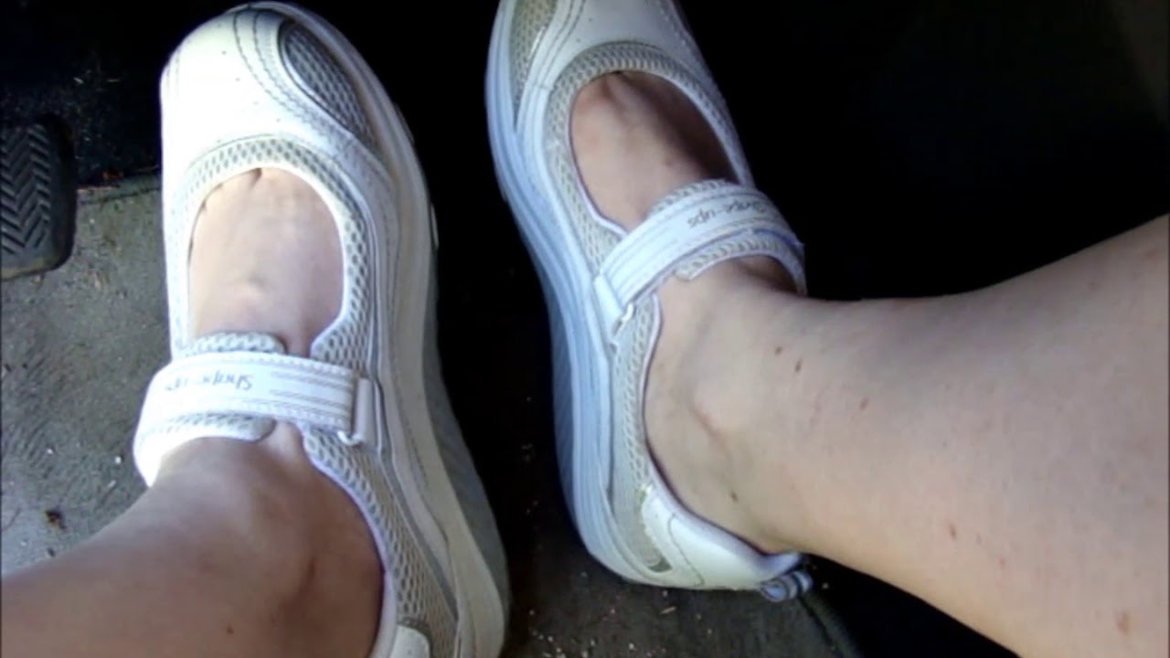 Pedal pumping in new white Skechers Sleek Fit