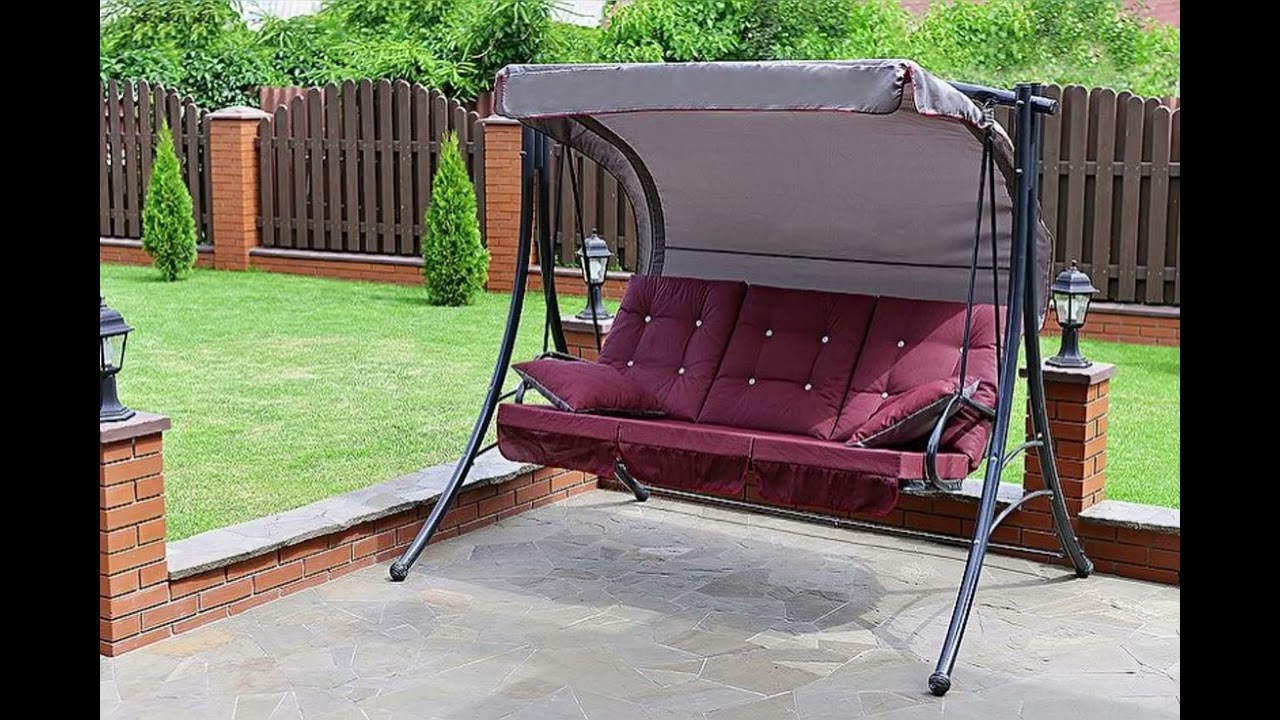 Гойдалки в саду / Swing in the garden