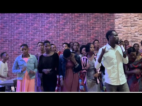 Wewe Ni Baba Muweza Yote Revival Choir Mumukutano Mumajwi Atuje Meza 