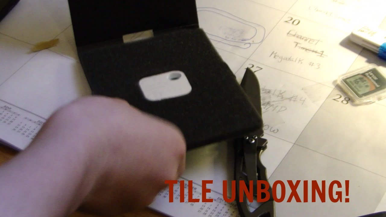Unboxing the @TheTileApp Tile