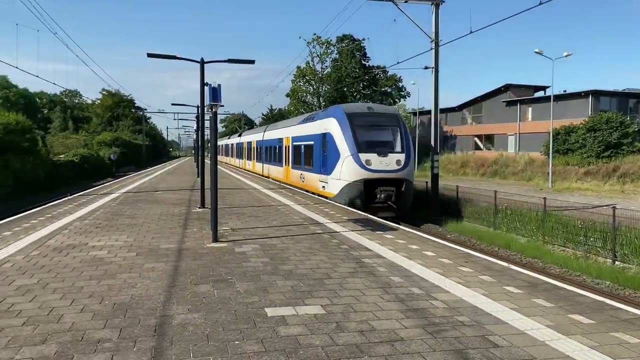 Treinen op Station Heiloo