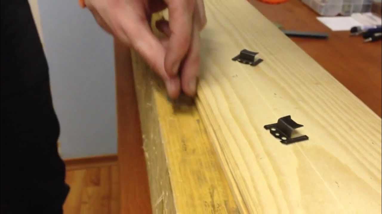 Крепление вагонки на саморезы. Крепёж для вагонки кляймер. Крепление евровагонки на кляймеры на стену. 5. Вагонка штиль кляймеры.