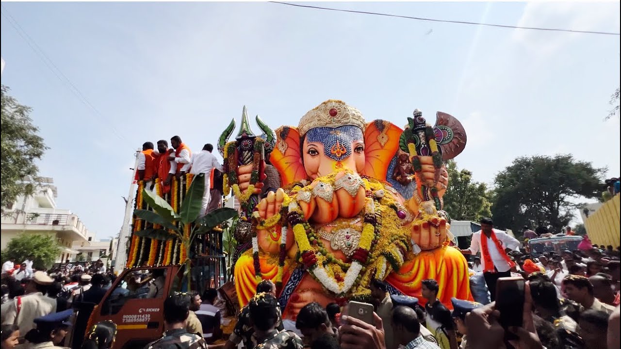 Balapur Ganesh Uregimpu in Balanagar village || Shobha Yatra of Balapur ...