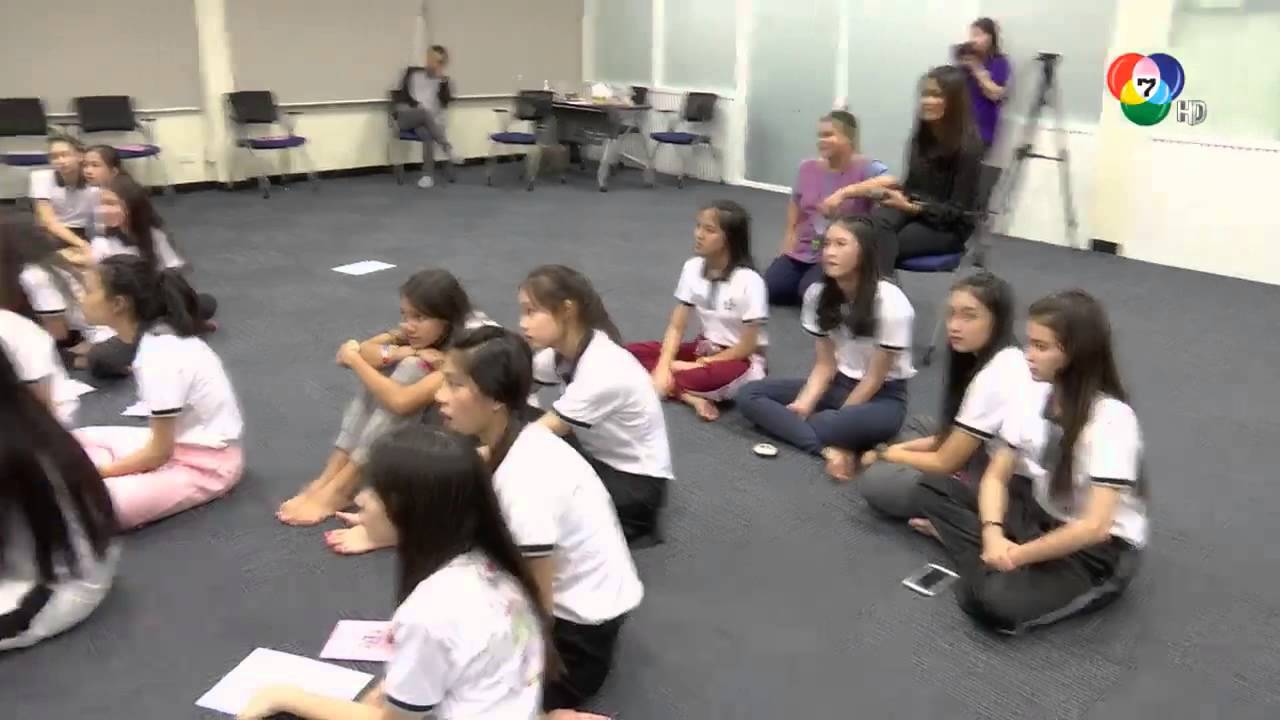 ผู้เข้าประกวด Young Model 2015 เรียนการแสดงเบื้องต้น