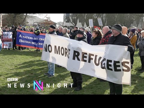 Far-right nationalists protest against housing refugees in skegness hotels - bbc newsnight