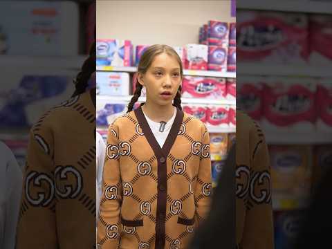 Охранник хотел подставить девочек. #pov #юмор #vikazang #story