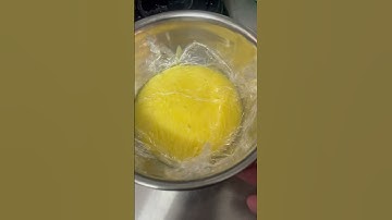 Pavlova with Berry and Lemon Curd #pavlova #meringue #baker