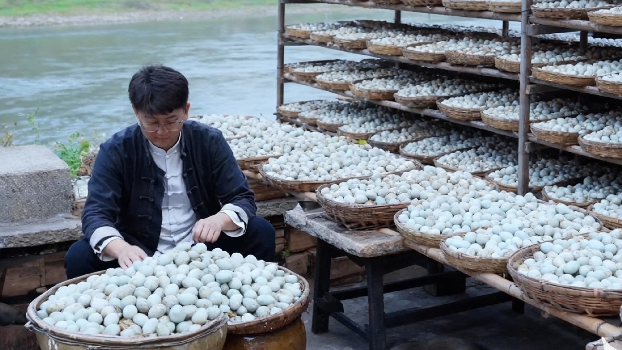 Unveiling Century Eggs - Tracing China's Unique Preserved Delicacy from Ming Dynasty Origins!