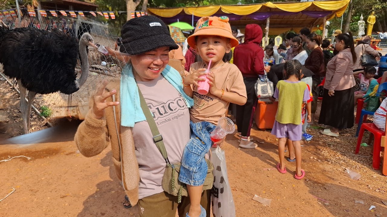 พาลูกชายมาเทียวงานวัด 24 กุมภาพันธ์ ค.ศ. 2026