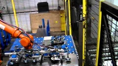 Automated Robotic Systems- RAS Multibend Center loader