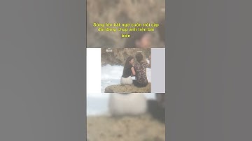 Sóng lớn bất ngờ cuốn trôi cặp đôi đang chụp ảnh trên bãi biển #shorts