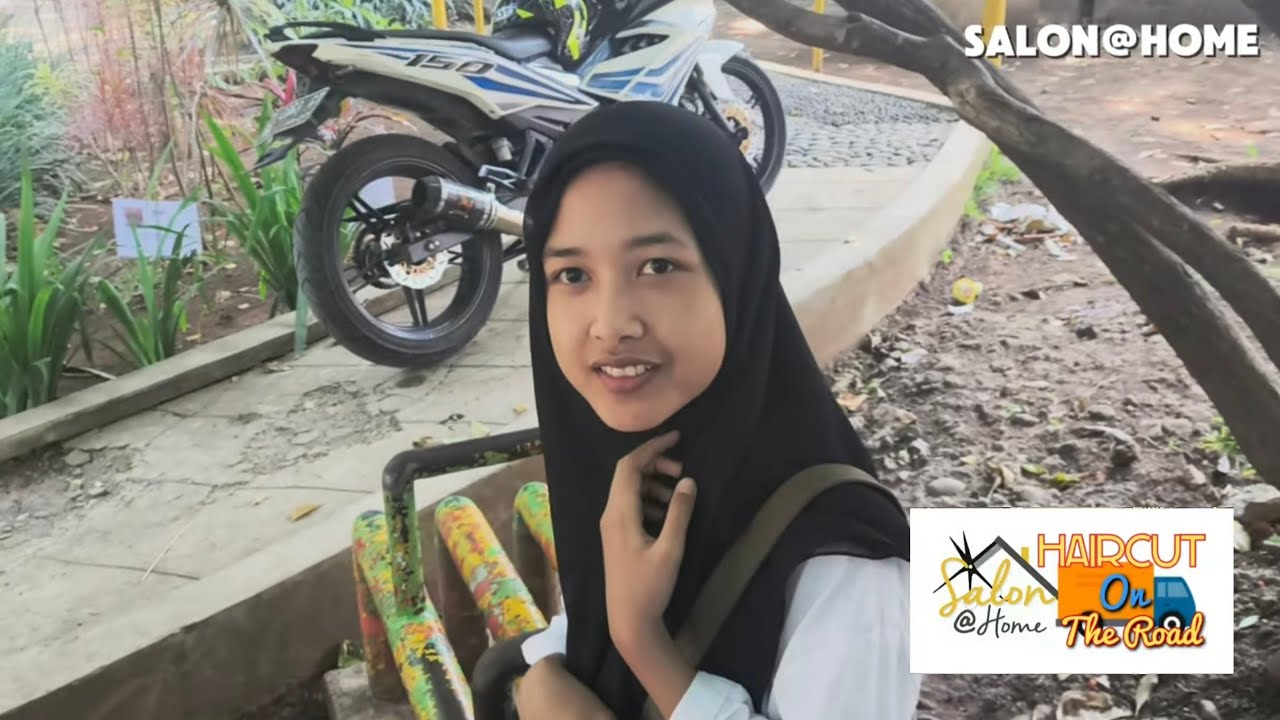 HAIRCUT ON THE ROAD 23 - Challenge Botakin Rambut Hijabers di Taman ( Girl Headshave Challenge )